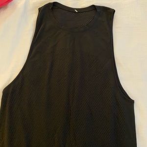 Women’s lululemon workout top